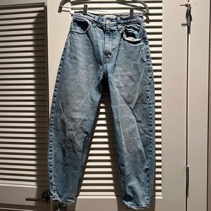 Abercrombie 80’s Mom High Rise Jeans